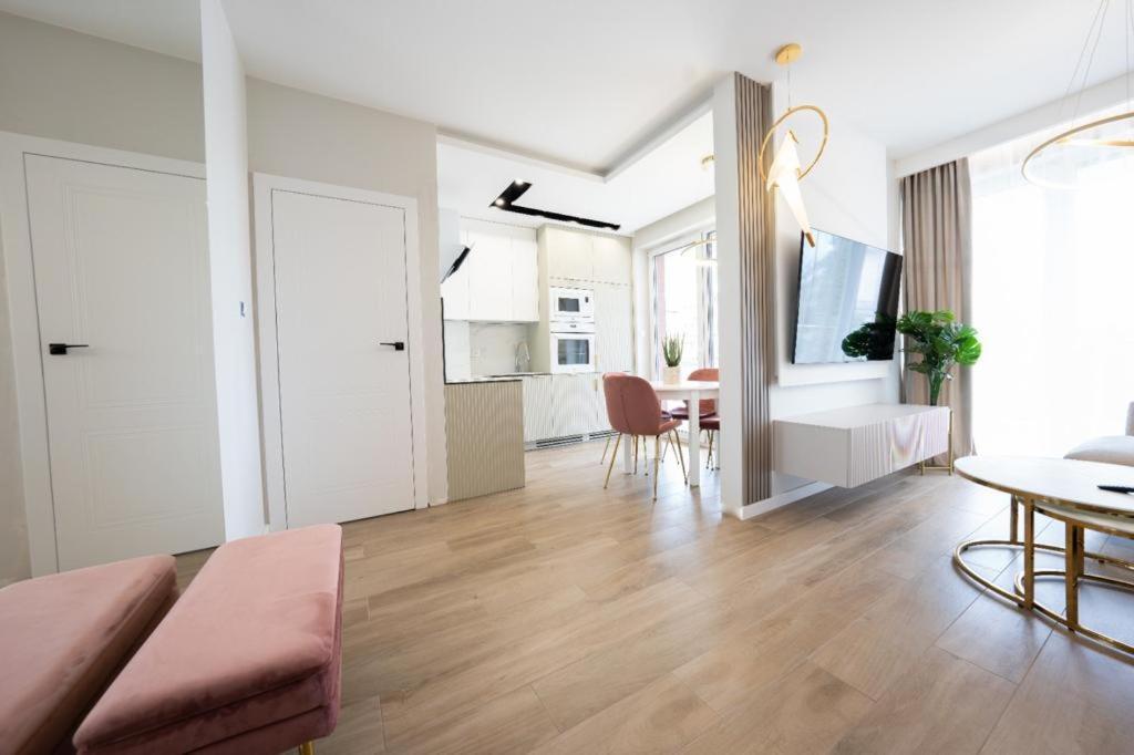 Rodzinne Apartamenty Bardzo Blisko Plazy Rewal Bagian luar foto